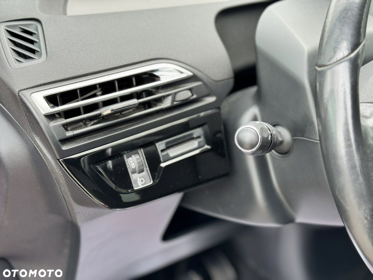 Citroën C4 Grand Picasso - 16