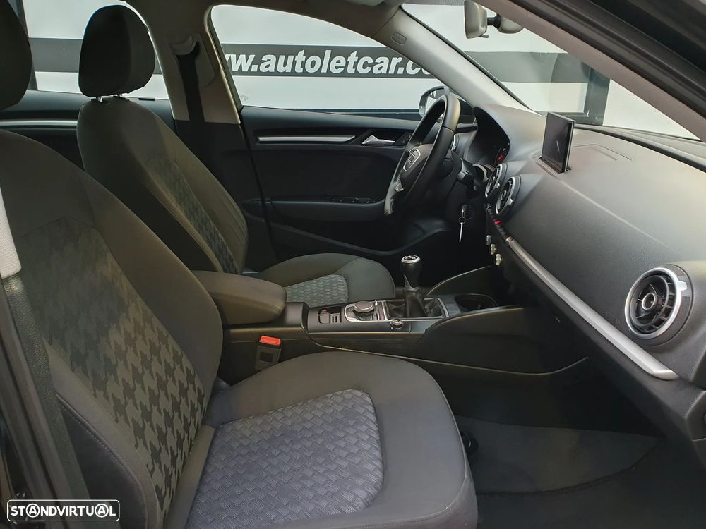 Audi A3 Sportback 1.6 TDI Advance - 4