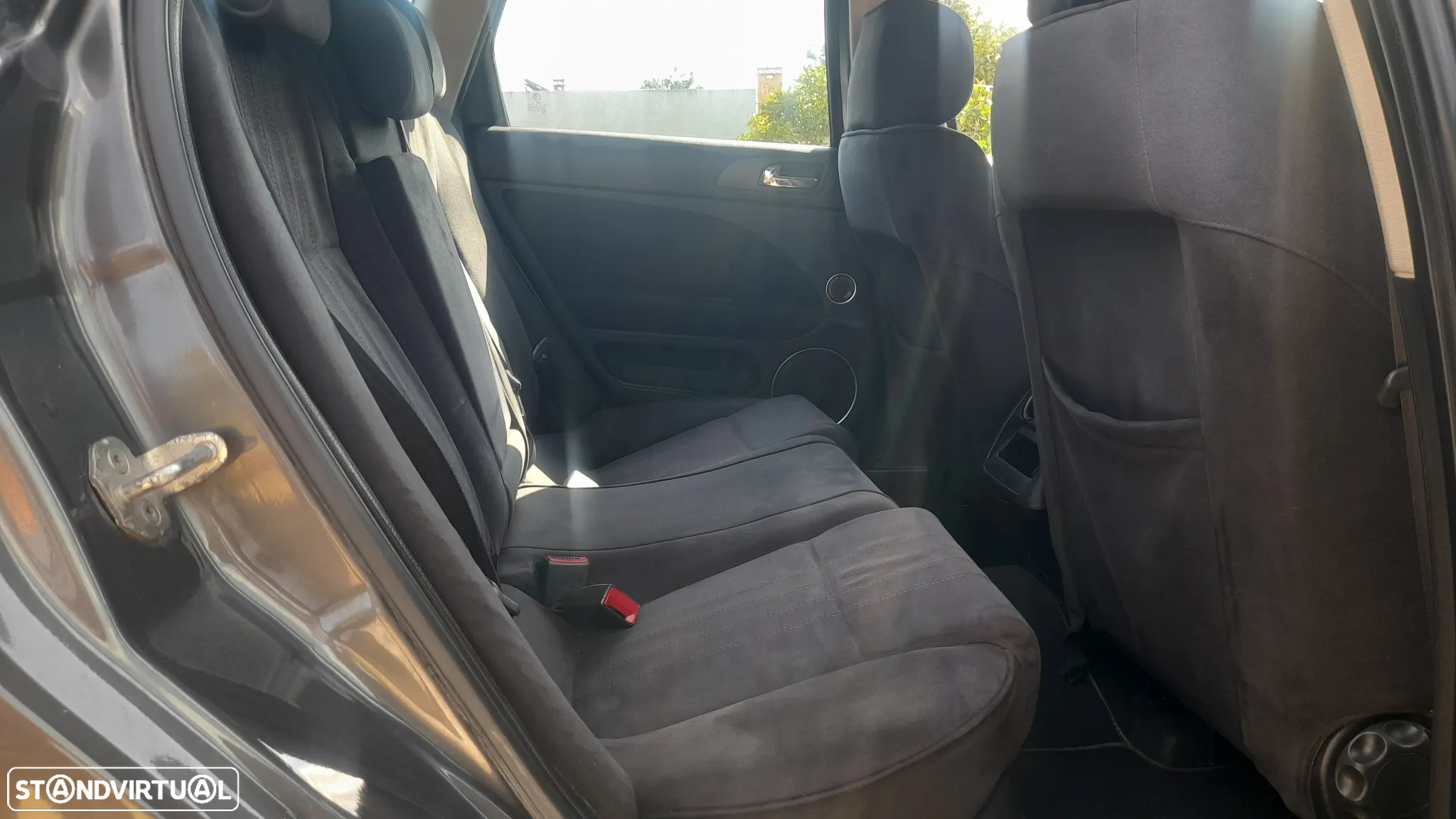 Alfa Romeo 159 Sportwagon 1.9 JTDm 16V Sportiva - 37