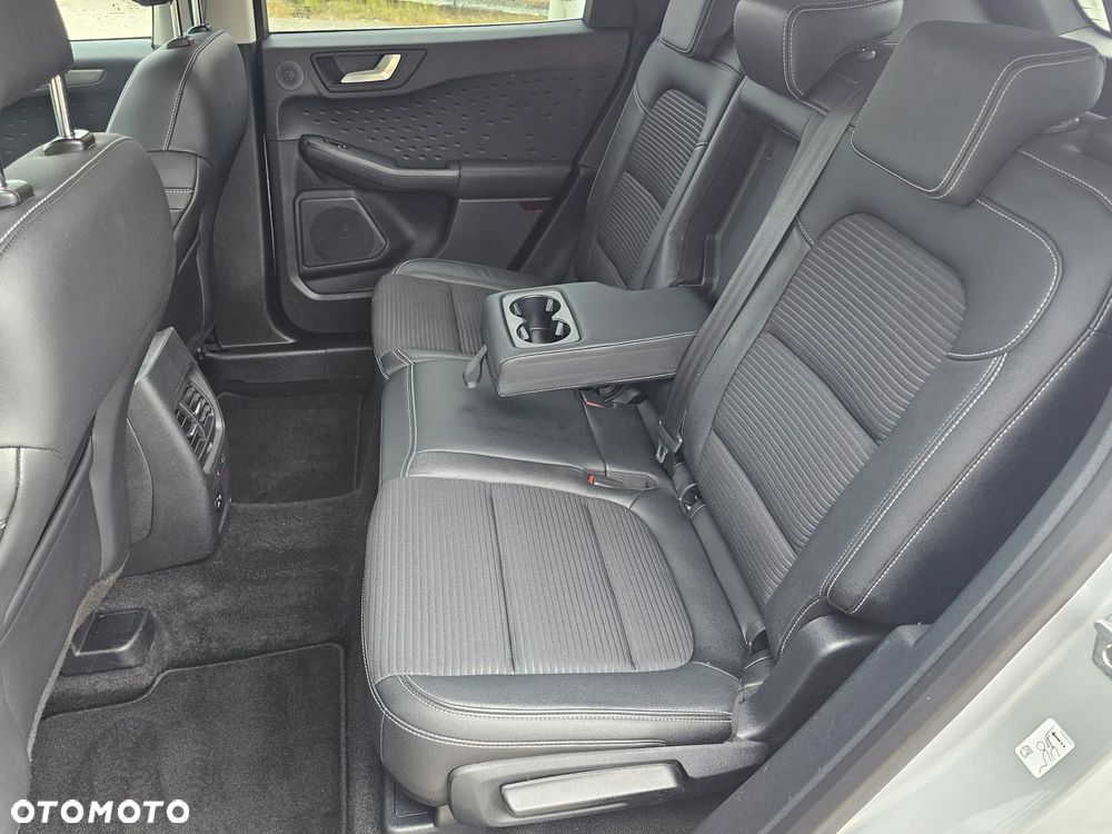 Ford Kuga - 11