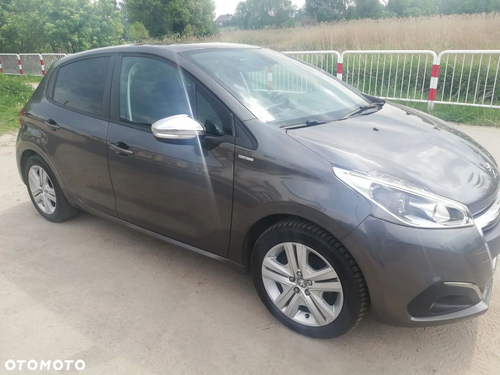 Peugeot 208 82 PureTech Style - 1