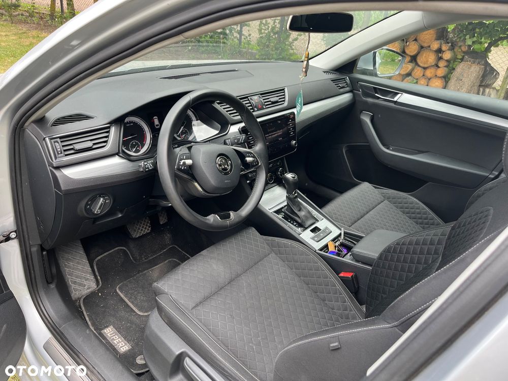 Skoda Superb 2.0 TDI Active DSG - 20