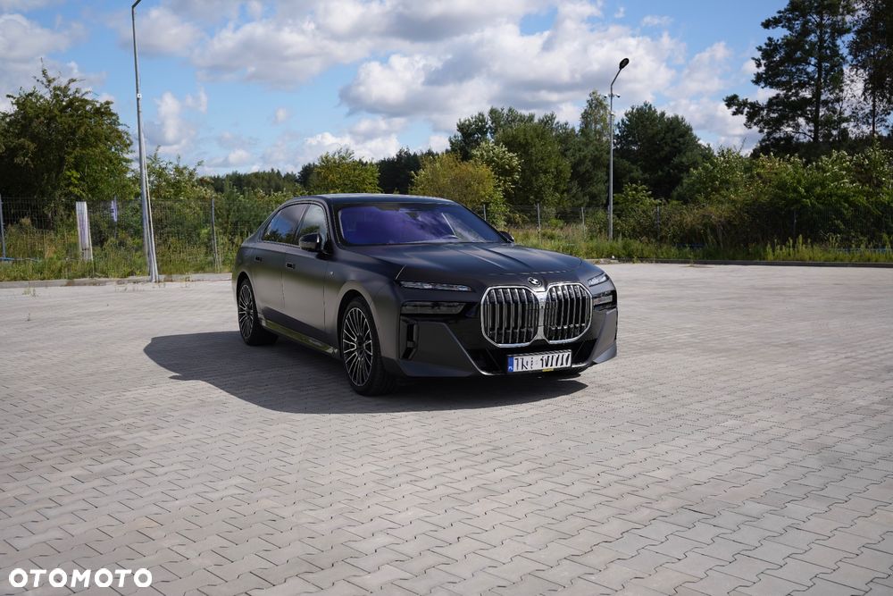 BMW Seria 7 740d xDrive mHEV Individual Edition sport - 3