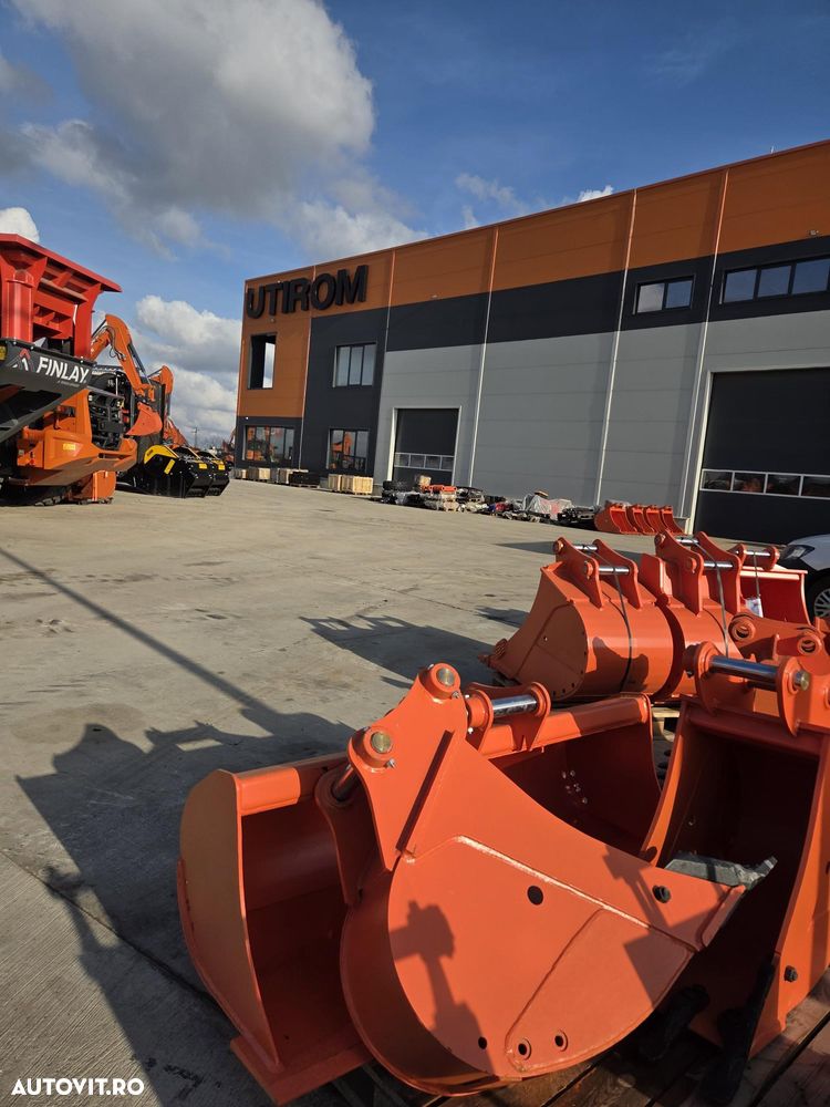 Hitachi ZX55, 2023, 879h, 5,5 tone, CUPLA RAPIDA+3 CUPE NOI, senile cauciuc 90% bune, Inst picon pe brate, A dous inst hidr pe brate, Aer conditionat, Ad sapare 5m, STARE CA NOU, posibilitate leasing-PROMOTIE 46.900 EUR+tva - 24