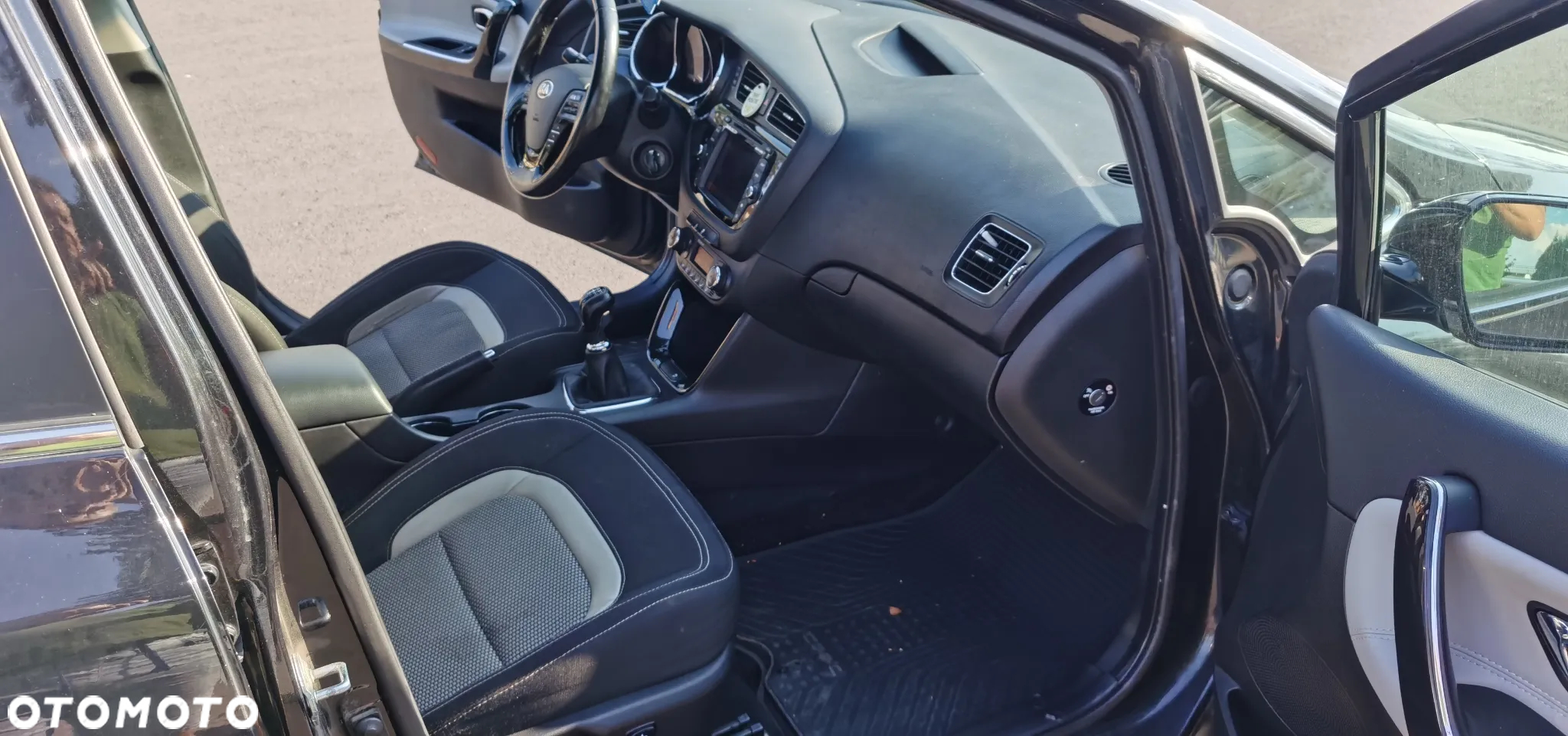 Kia Ceed - 13