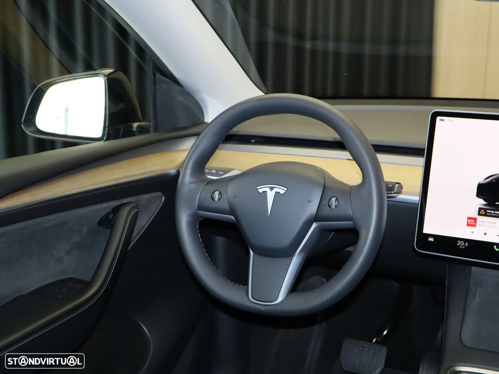 Tesla Model Y RWD - 17