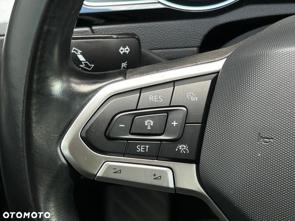 Volkswagen Passat - 21