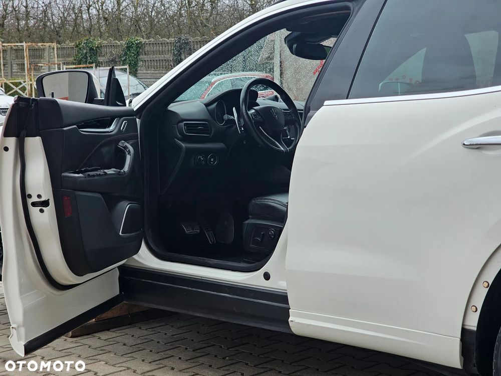 Maserati Levante S Q4 GranSport - 8