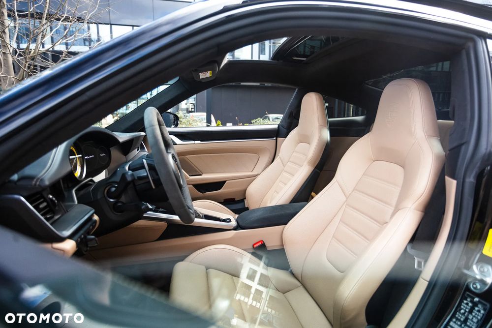 Porsche 911 Turbo S - 23