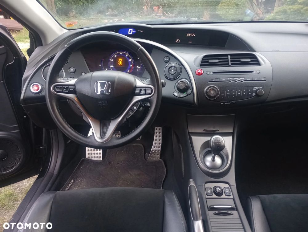 Honda Civic 1.8 Executive - 9