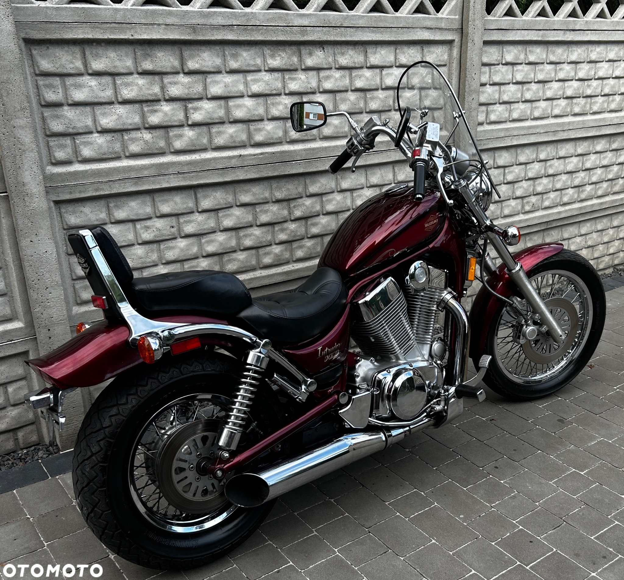 Suzuki Intruder - 3