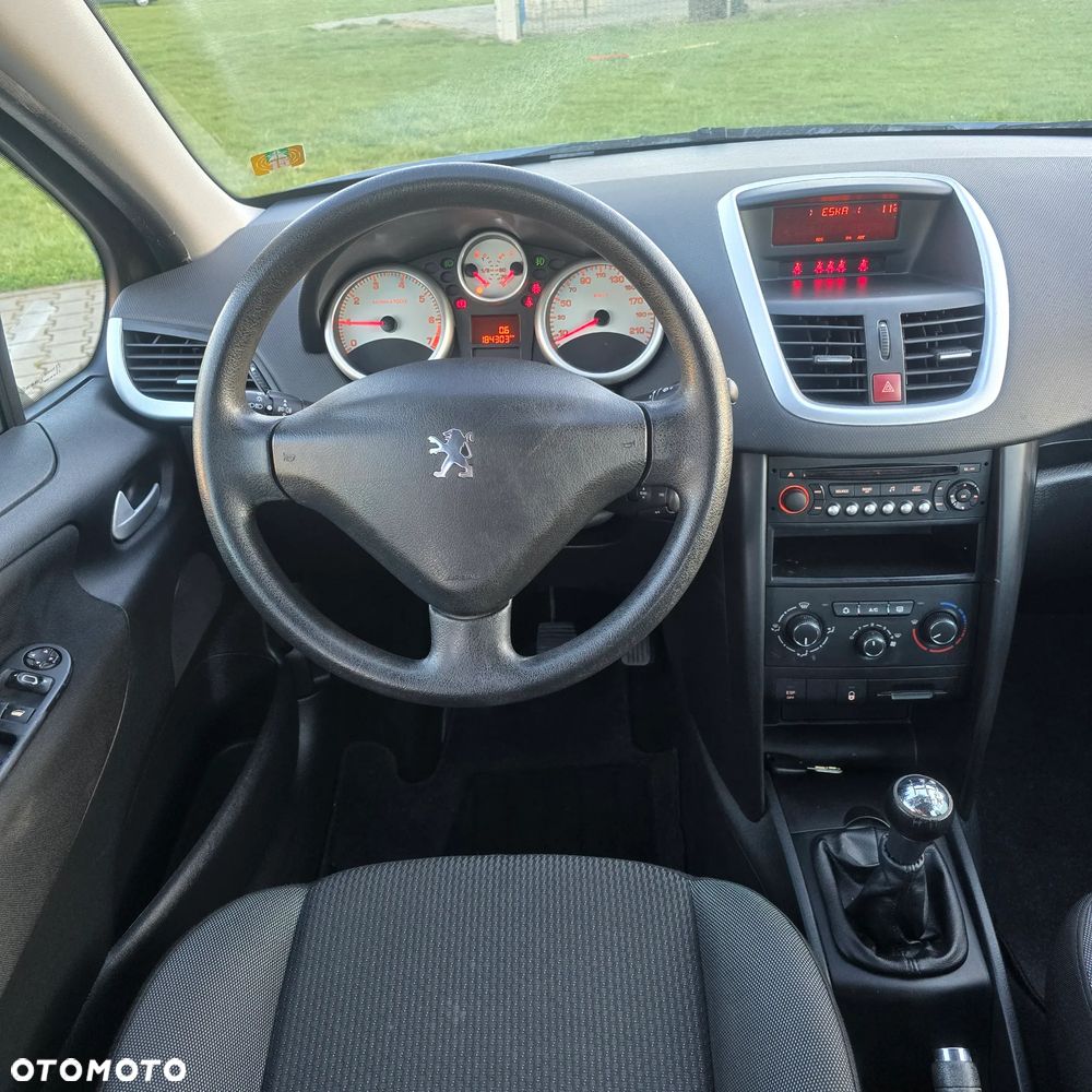 Peugeot 207 75 forever - 10