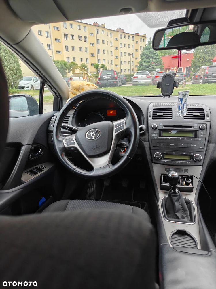 Toyota Avensis 2.0 D-4D Sol - 10