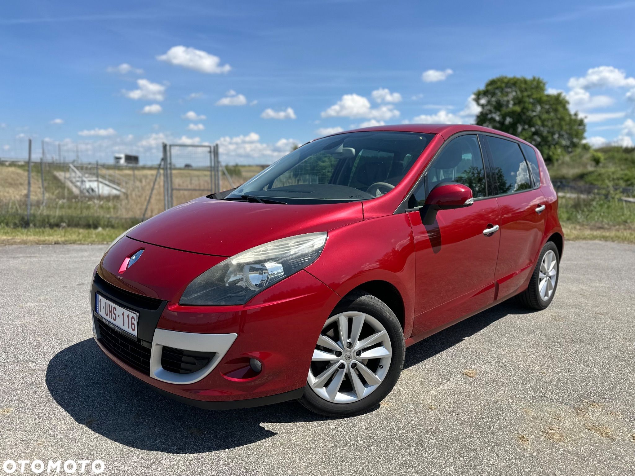 Renault Scenic 1.4 16V TCE TomTom Edition - 1