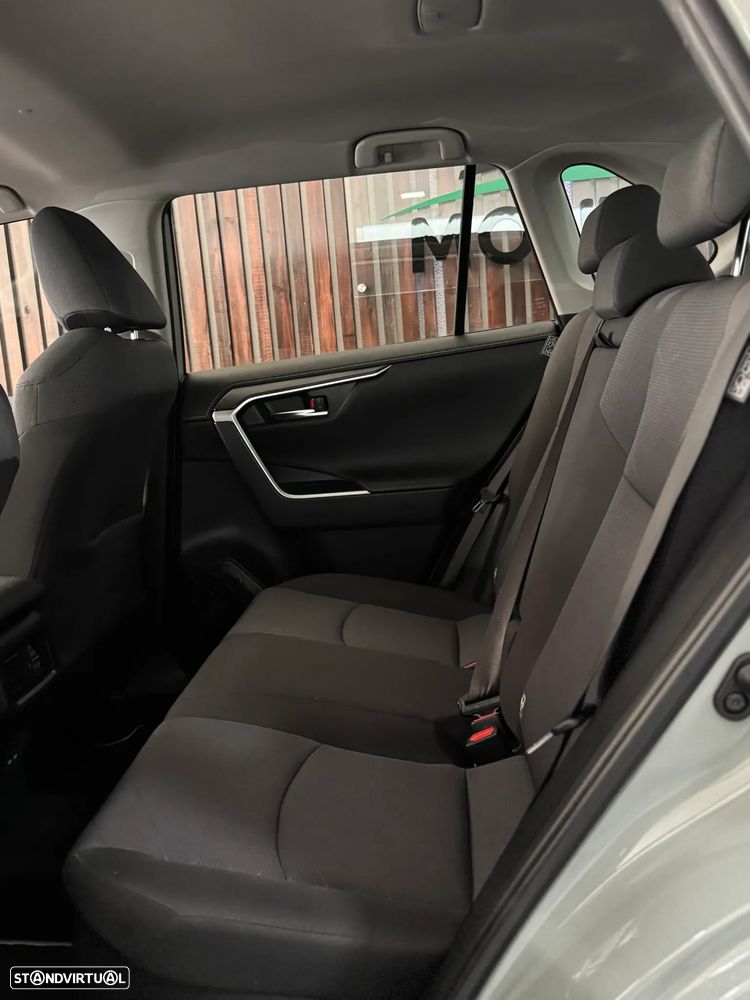 Toyota RAV4 2.5 HDF Comfort - 15