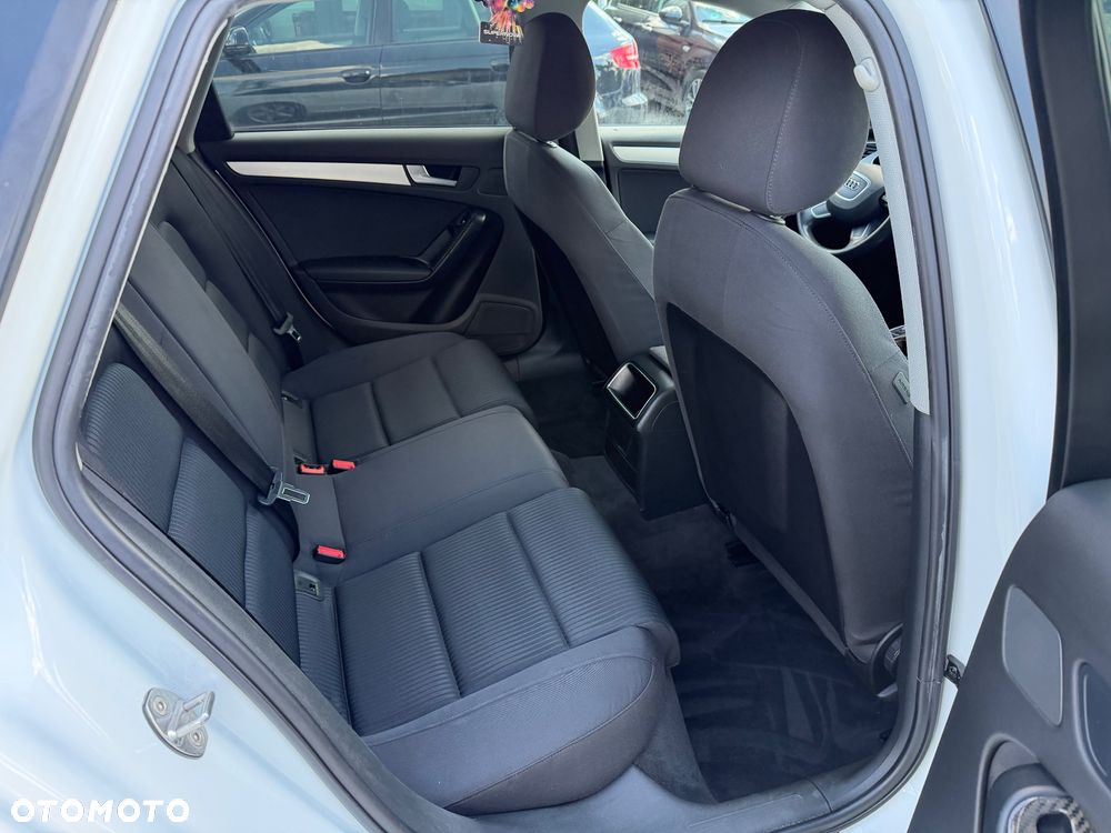 Audi A4 Avant 2.0 TDI DPF quattro S line Sportpaket (plus) - 31