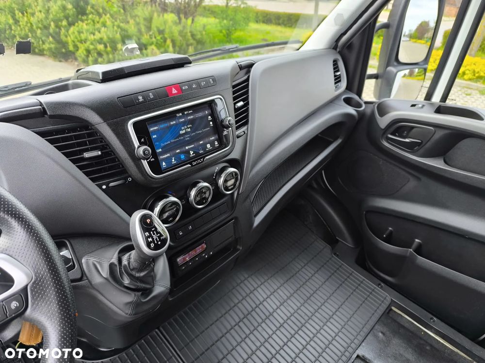Iveco Daily 70C18 Sypialnia 2 Łóżka, WINDA!, 15 Palet, 2x Firana + Zsuwany Dach! - 29
