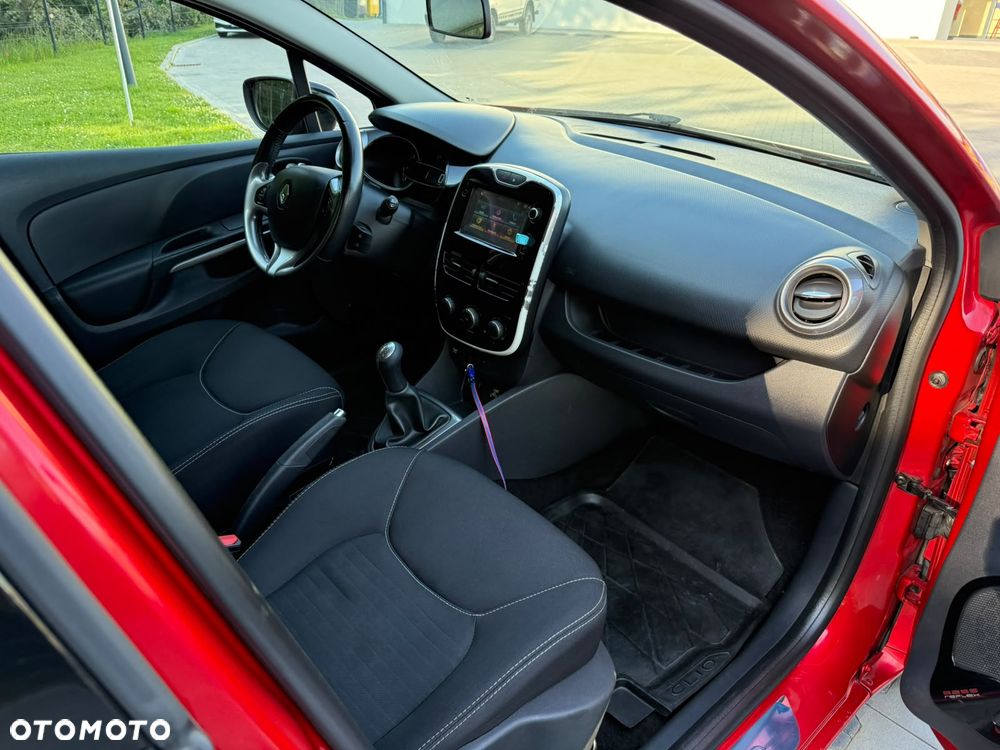 Renault Clio 1.2 16V Limited - 10