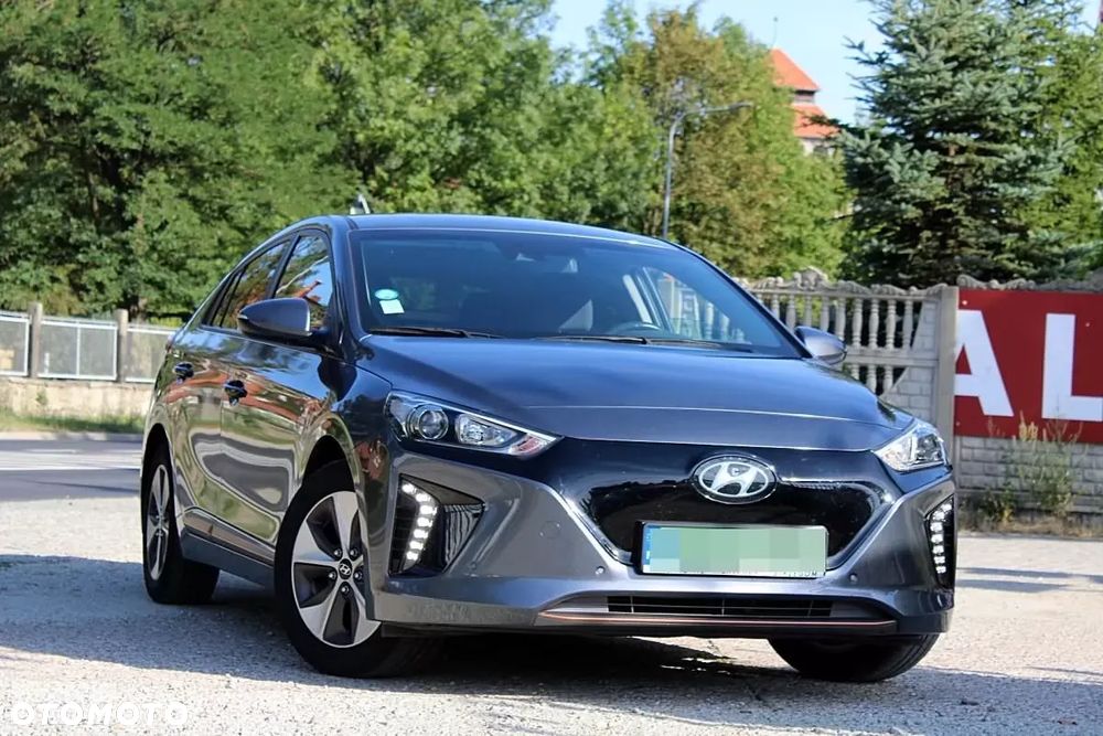 Hyundai IONIQ - 4