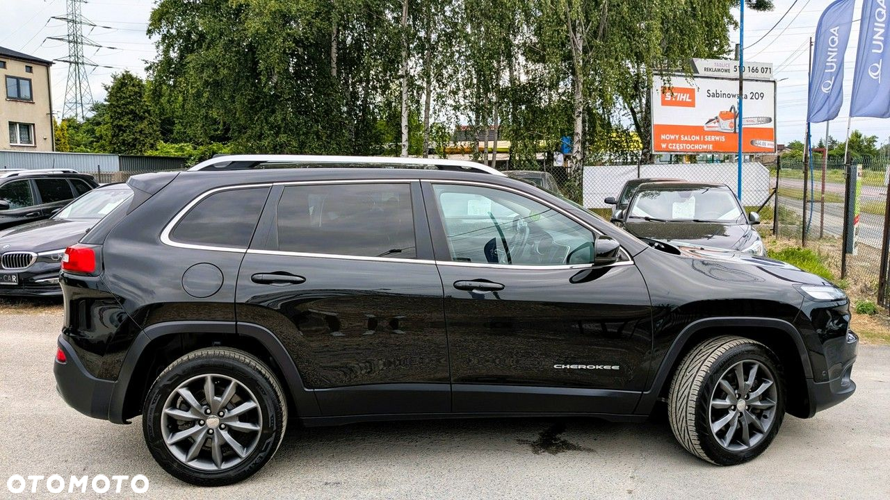 Jeep Cherokee - 11