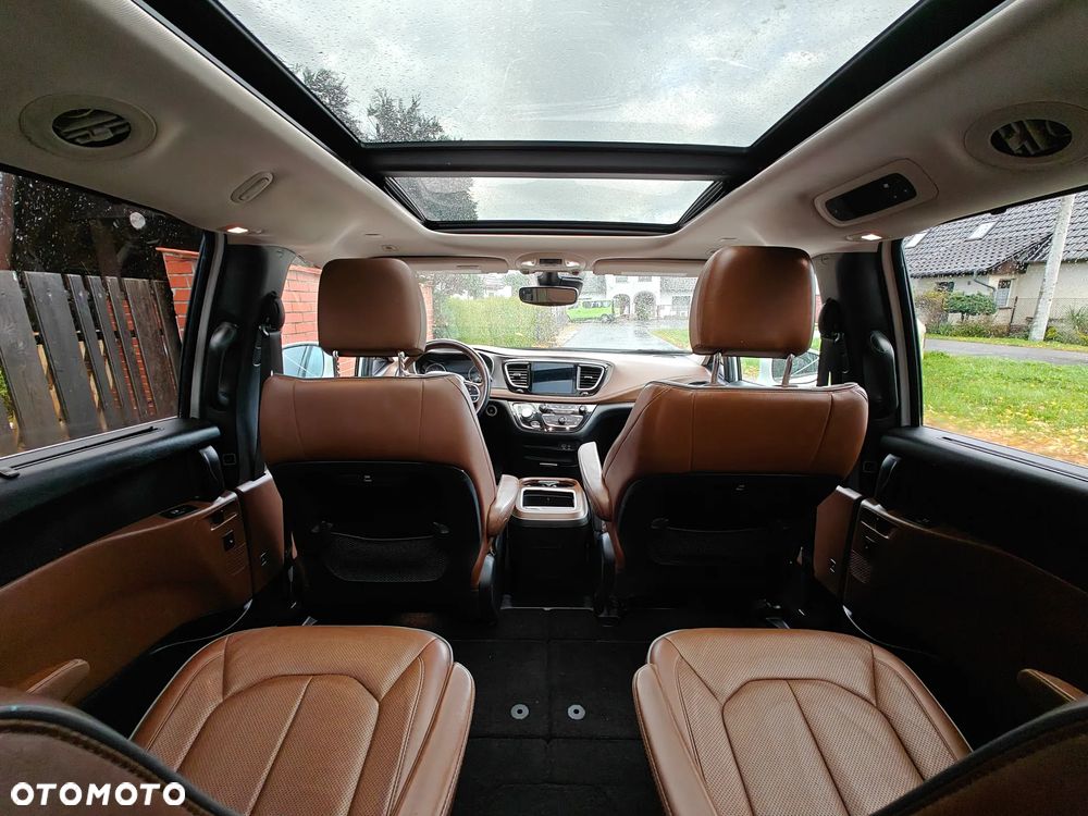 Chrysler Pacifica - 13