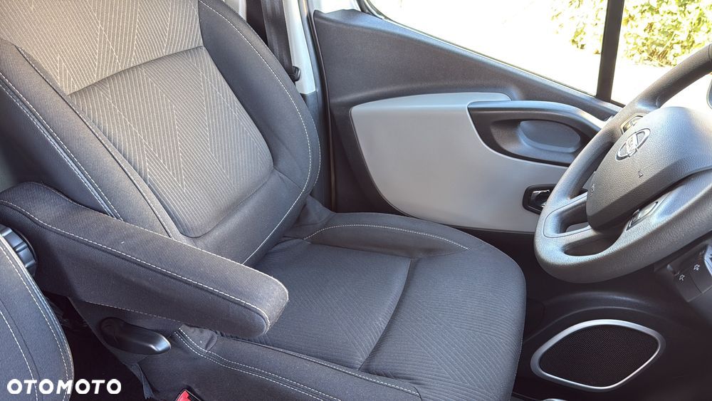 Nissan NV300 L2H1 2,9 dCi 125 (9-Si.) Premium - 9