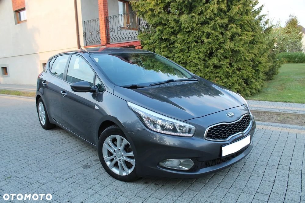 Kia Ceed 1.4 CVVT Attract - 2