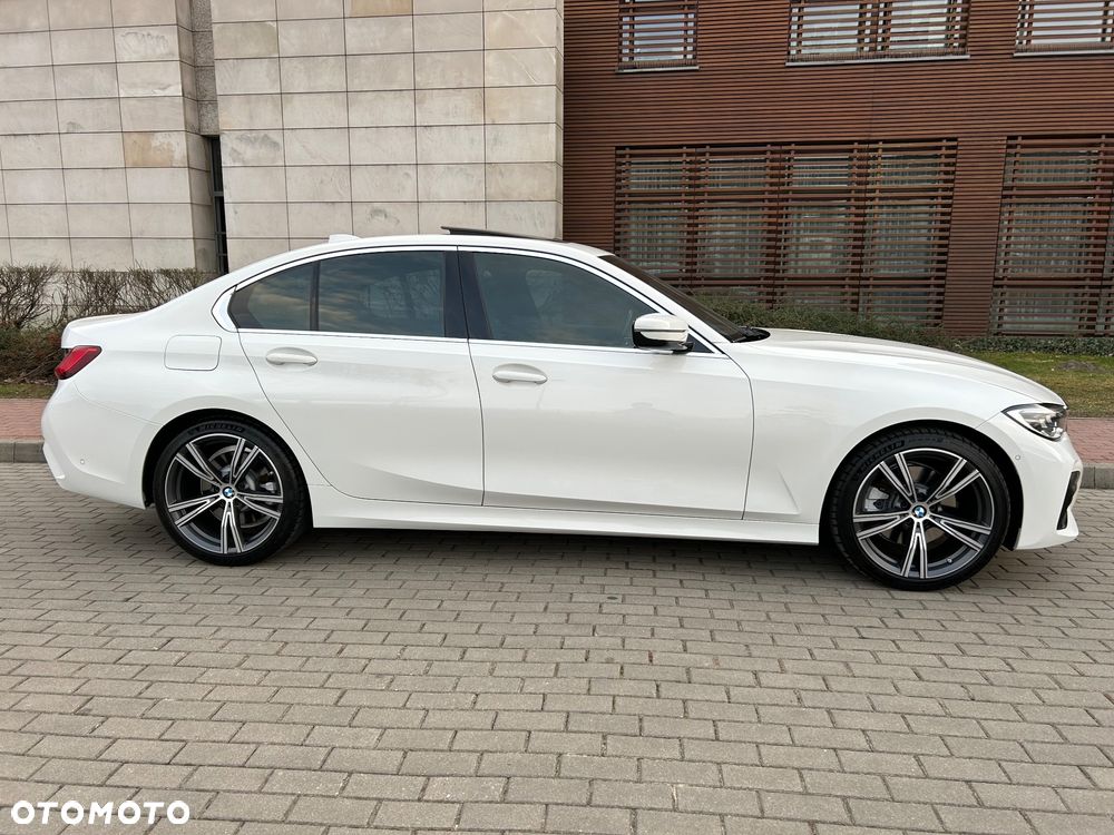 BMW Seria 3 330i M Sport sport - 8