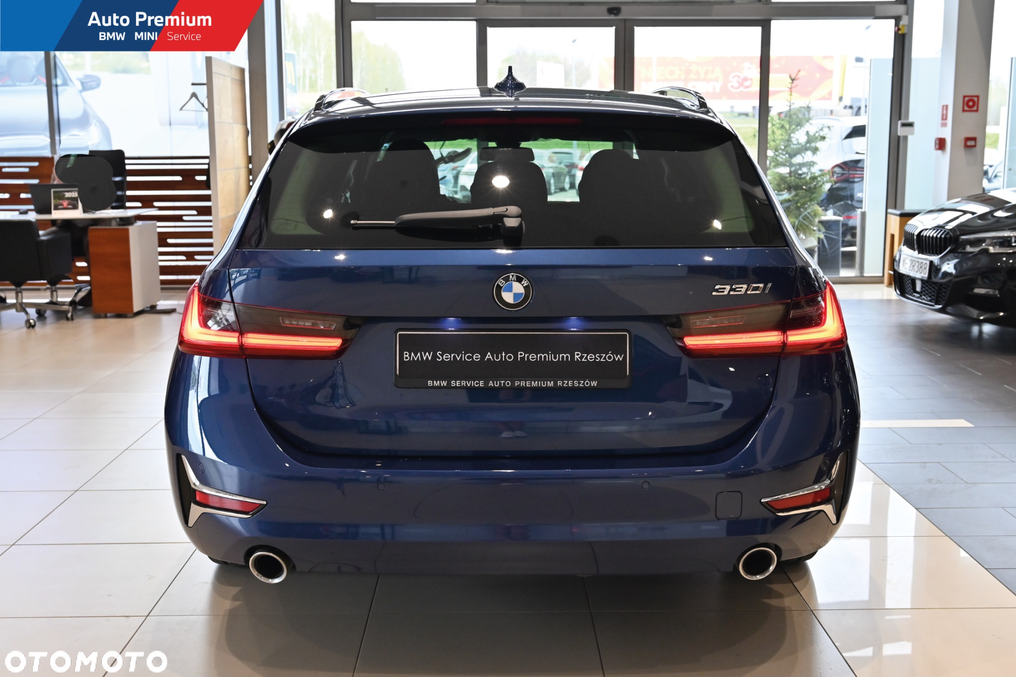 BMW Seria 3 330i Luxury Line - 18