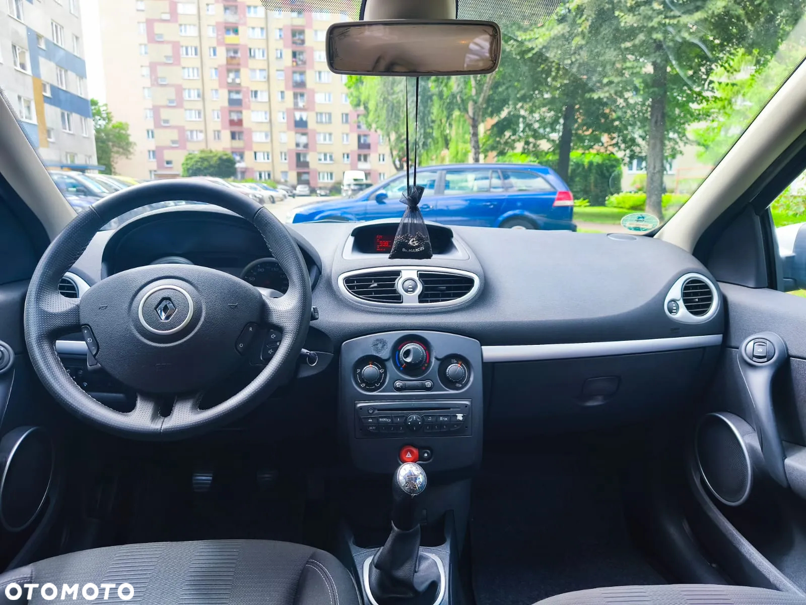 Renault Clio - 10