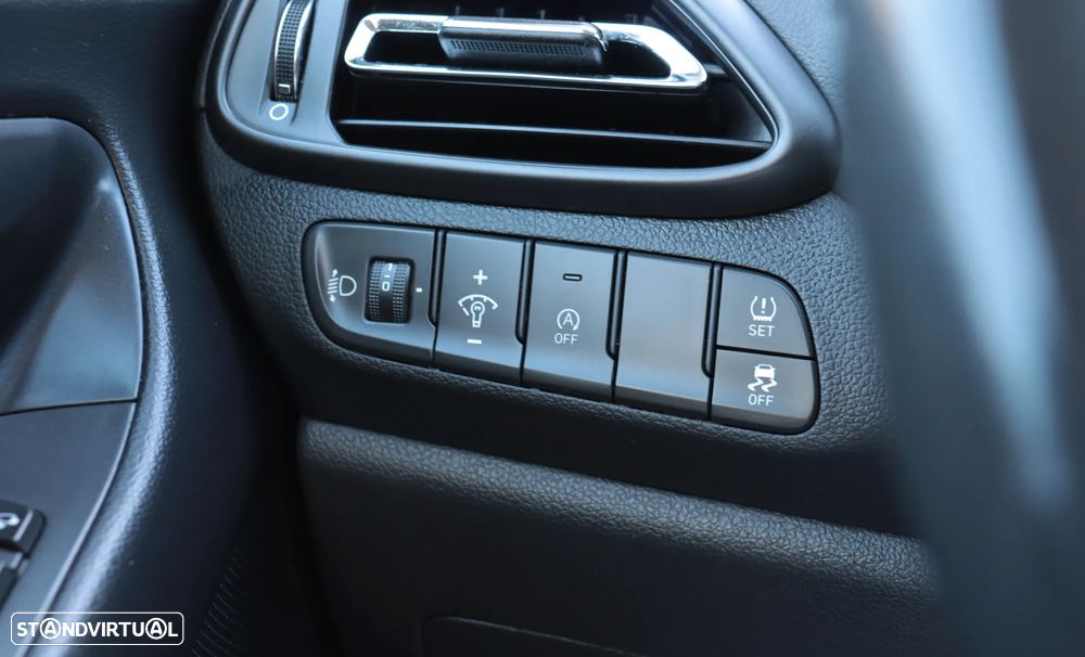 Hyundai i30 1.0 T-GDI 48V-Hybrid Trend - 35