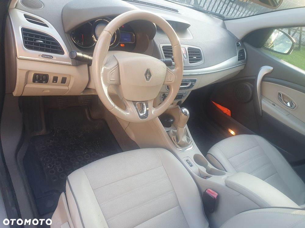 Renault Fluence 1.6 16V Privilege - 6