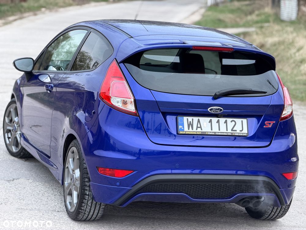 Ford Fiesta 1.6 EcoBoost ST - 17