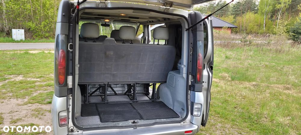 Opel Vivaro Tour - 8