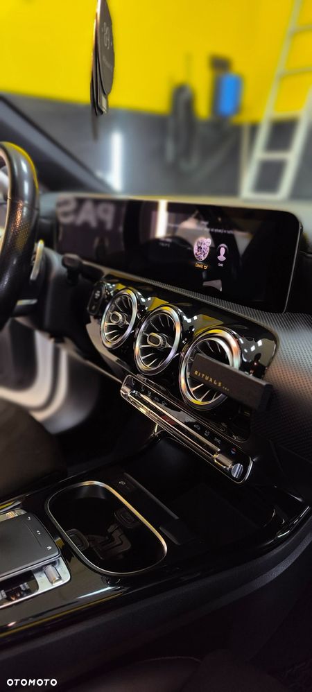 Mercedes-Benz Klasa A 200 AMG Line 7G-DCT - 9