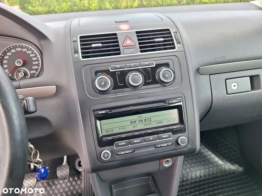 Volkswagen Touran 1.4 TSI STYLE - 26