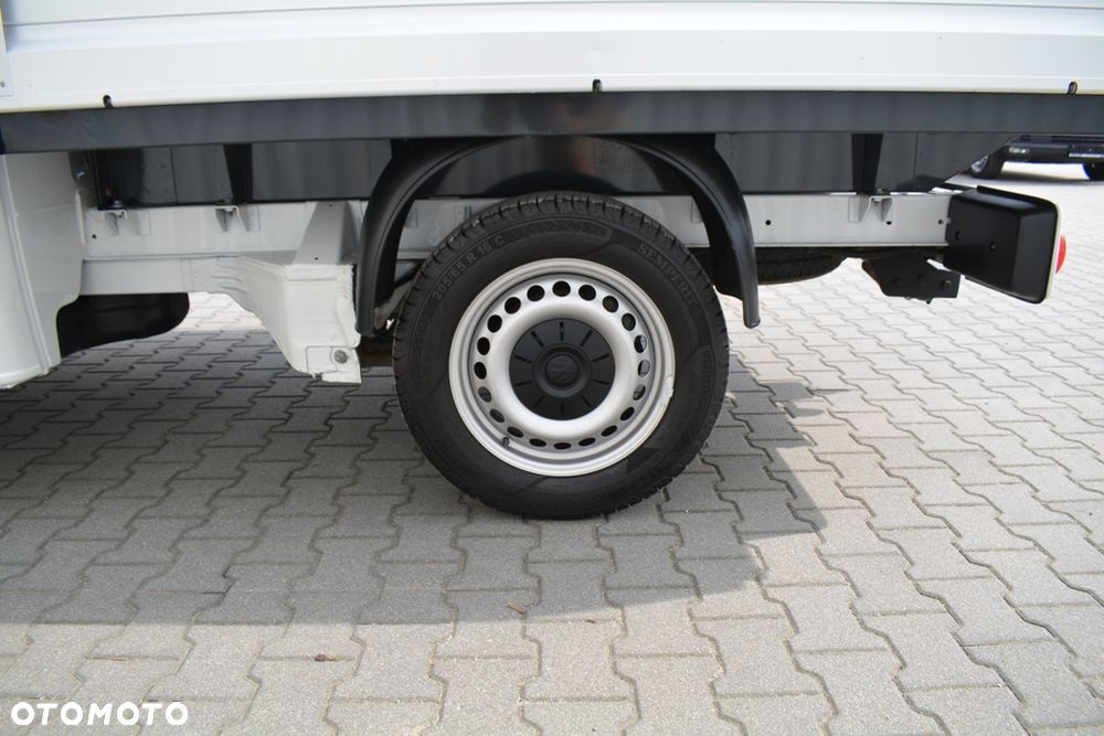 Volkswagen TRANSPORTER T6.1 DOKA - 12