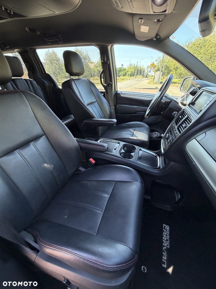Dodge Grand Caravan 3.6 Express - 21