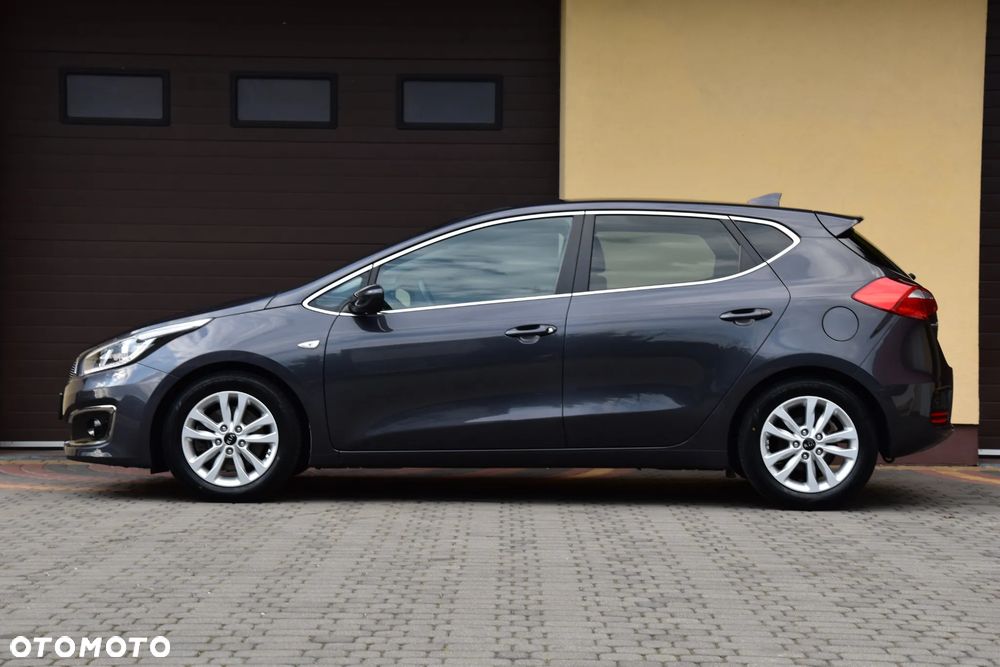 Kia Ceed 1.4 CVVT Dream-Team Edition - 14