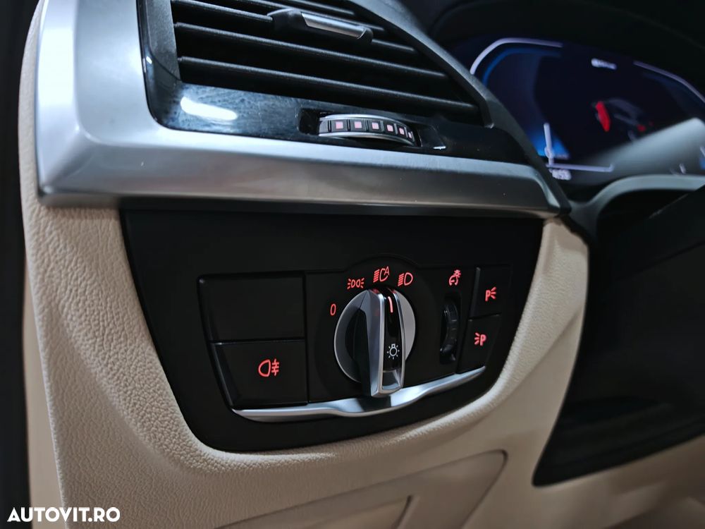 BMW X3 xDrive30e AT PHEV - 24