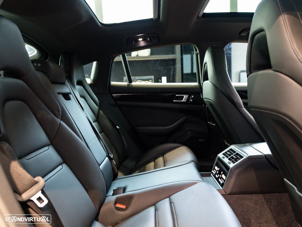 Porsche Panamera 4S E-Hybrid - 41
