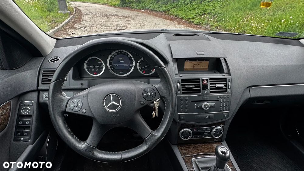 Mercedes-Benz Klasa C 180 Kompressor BlueEFFICIENCY Elegance - 6