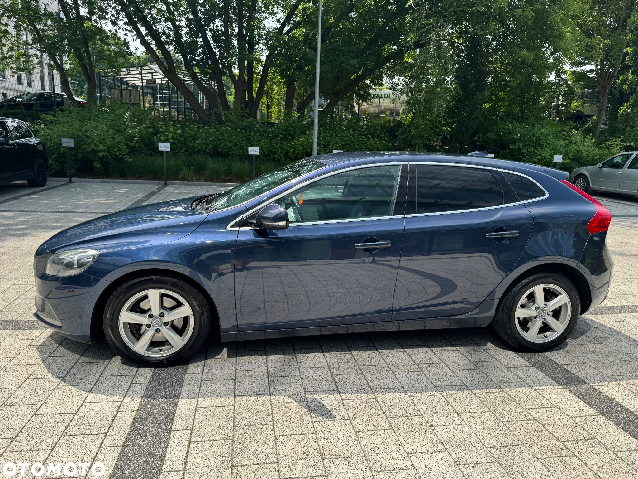 Volvo V40 D2 Momentum - 8