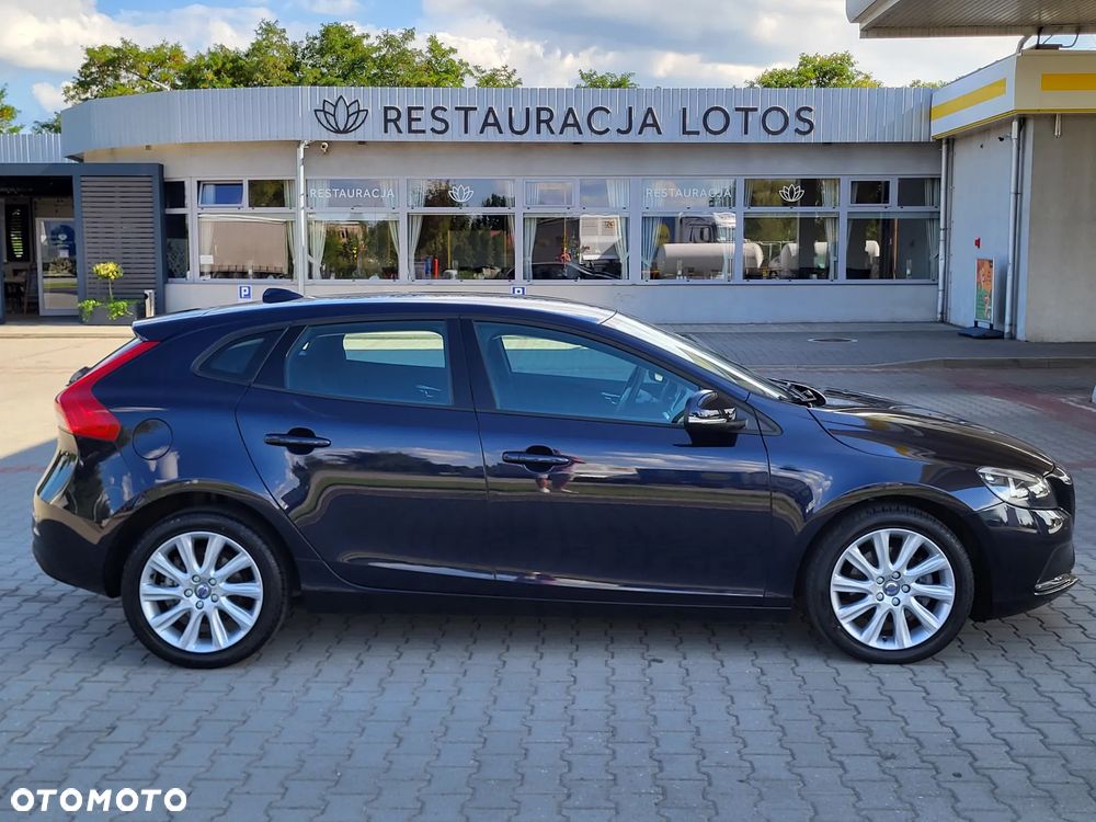 Volvo V40 T2 Momentum - 6