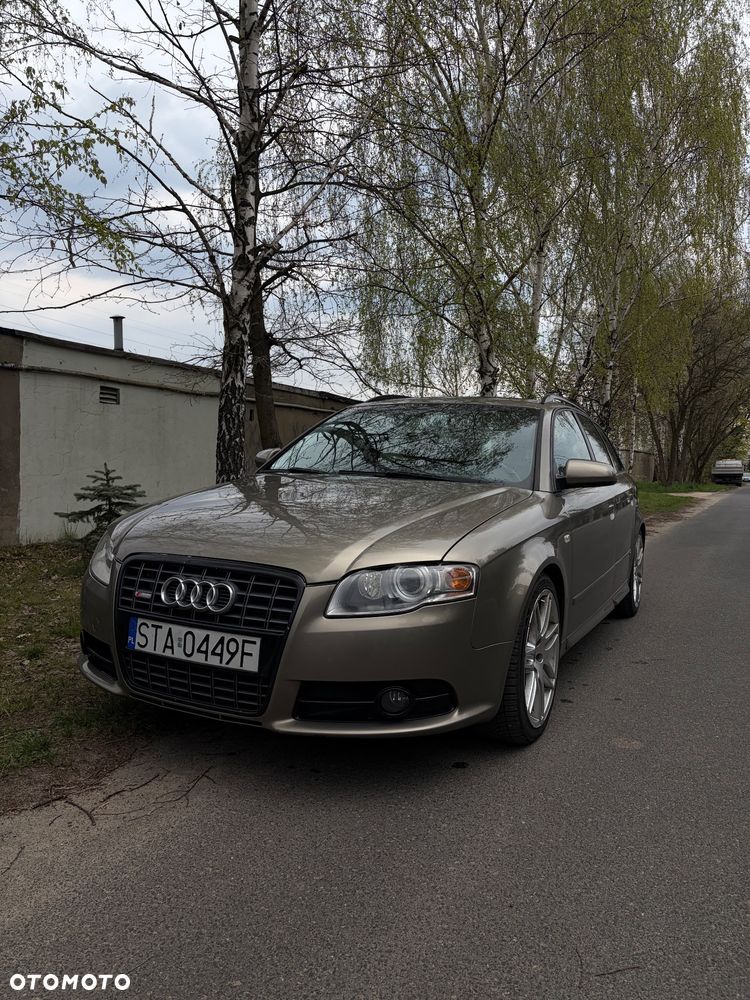 Audi A4 Avant 2.0T FSI - 1
