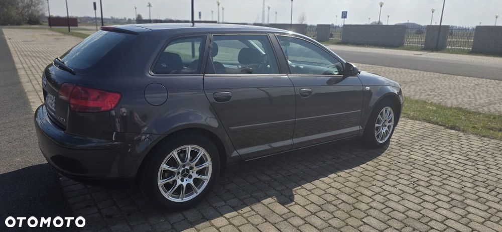 Audi A3 Sportback 1.9 TDI Attraction - 2