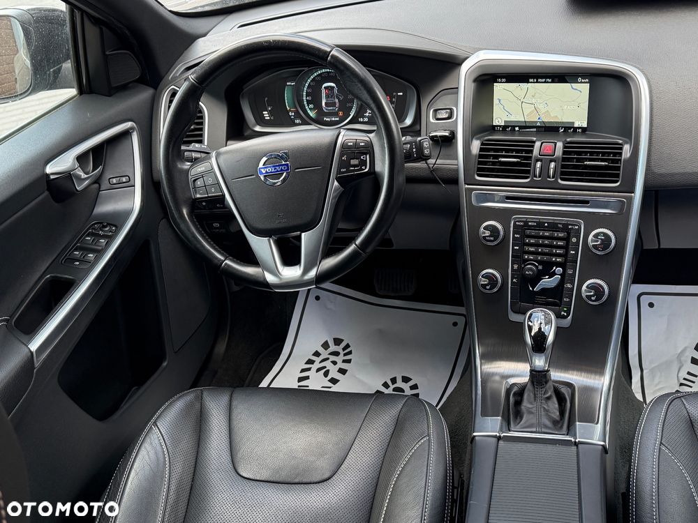 Volvo XC 60 D4 Geartronic Summum - 15
