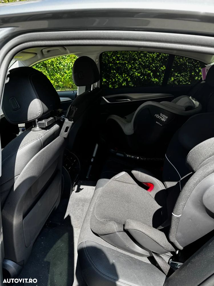 BMW Seria 5 520i AT - 10