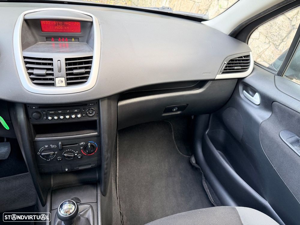 Peugeot 207 1.4 16V Sport - 21