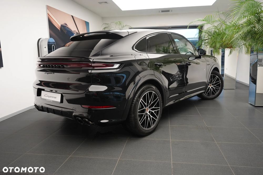 Porsche Cayenne Coupe S E-Hybrid PHEV Black Edition - 35